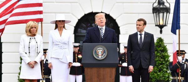 الرئيس الأمريكي دونالد ترامب والرئيس الفرنسي إيمانويل ماكرون - سبوتنيك عربي