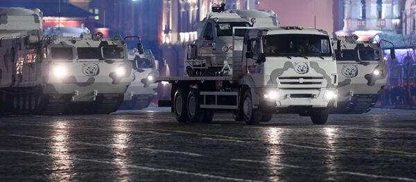 بروفة للعرض العسكري بمناسبة الذكرى الـ 73 لعيد النصر على قوات ألمانيا النازية في الحرب الوطنية العظمى (1941 - 1945) على الساحة الحمراء في موسكو - سبوتنيك عربي