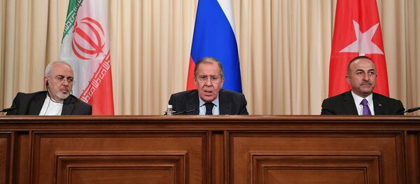 لقاء وزراء خارجية روسيا وإيران وتركيا في موسكو، 28 أبريل/نيسان 2018 - سبوتنيك عربي