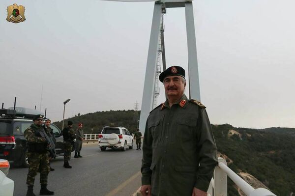 خليفة حفتر يشرف على الاستعدادات النهائية لمعركة تحرير درنة - سبوتنيك عربي