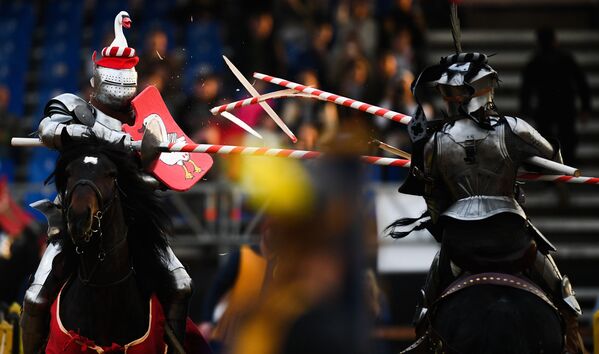 المشاركون في بطولة القديس جورج للفرسان على أراضي محمية موسكو كولومينسكوي - سبوتنيك عربي