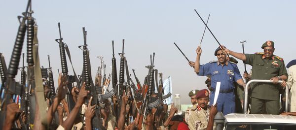 عمر البشير والجيش السوداني عمر البشير والجيش السوداني - سبوتنيك عربي