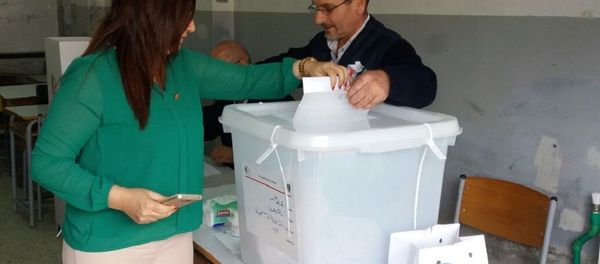 رئيس القائمة النسائية في الانتخابات النيابية اللبنانية - سبوتنيك عربي