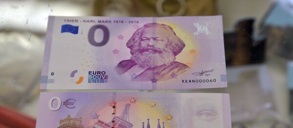 سلوفاكيا تصدر ورقة نقدية خاصة في يوم النصر سلوفاكيا تصدر ورقة نقدية خاصة في يوم النصر - سبوتنيك عربي