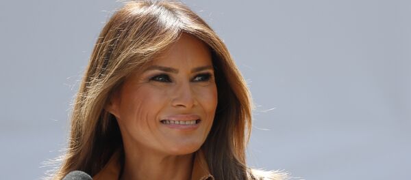 ميلانيا ترامب أثناء إطلاقها لمبادرتها التوعوية Be Best المتعلقة برفاهية الطفل، 7 مايو/أيار 2018 ميلانيا ترامب أثناء إطلاقها لمبادرتها التوعوية Be Best المتعلقة برفاهية الطفل، 7 مايو/أيار 2018 - سبوتنيك عربي