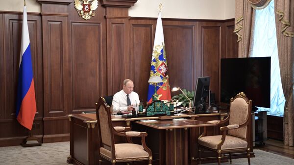 بوتين في مكتبه بقصر الكرملين - سبوتنيك عربي