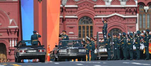 عرض عسكري بمناسبة الذكرى الـ 73 لعيد النصر على قوات ألمانيا النازية  في الحرب الوطنية العظمى (1941 - 1945) في موسكو، 9 مايو/ أيار 2018 - سبوتنيك عربي