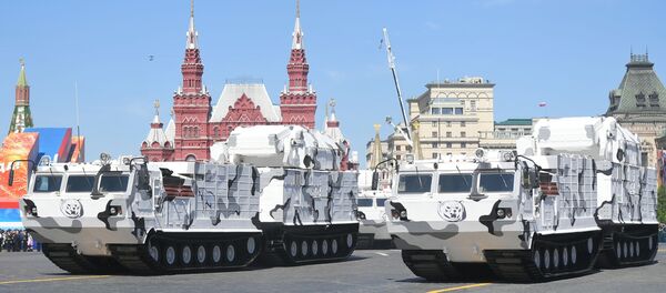 عرض عسكري بمناسبة الذكرى الـ 73 لعيد النصر على قوات ألمانيا النازية  في الحرب الوطنية العظمى (1941 - 1945) في موسكو، 9 مايو/ أيار 2018 - سبوتنيك عربي