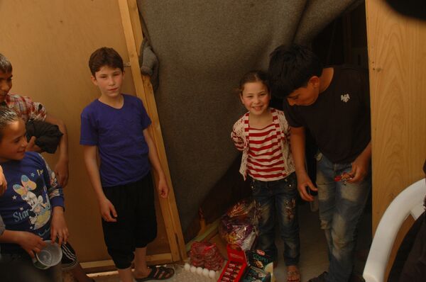 اقتصاد مراكز الإيواء... نازحون يعملون بطرق مختلفة لتأمين المال - سبوتنيك عربي