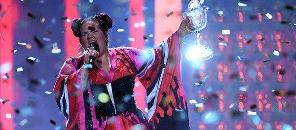 الفائزة في مسابقة الأغنية الأوربية، المغنية الإسرائيلية، نيتا بارزيلاي - سبوتنيك عربي