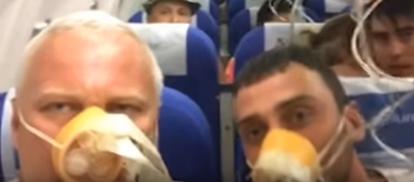 هبوط طائرة اظطراريا هبوط طائرة اظطراريا - سبوتنيك عربي