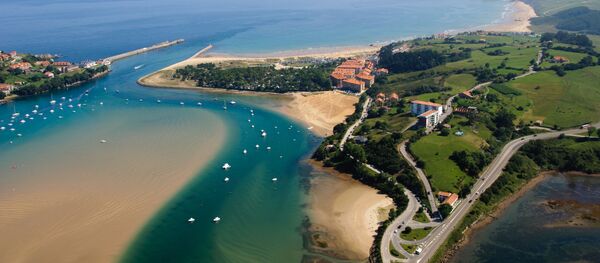 مشهد يطل على خليج سان فيسينت دي لا بارغويرا، إسبانيا - سبوتنيك عربي