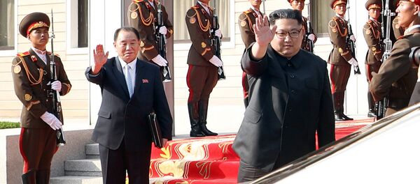 اللقاء الثاني لزعيم كوريا الشمالية كيم جونغ أون ورئيس كوريا الجنوية مون جيه-إن، 26 مايو/ أيار 2018 اللقاء الثاني لزعيم كوريا الشمالية كيم جونغ أون ورئيس كوريا الجنوية مون جيه-إن، 26 مايو/ أيار 2018 - سبوتنيك عربي