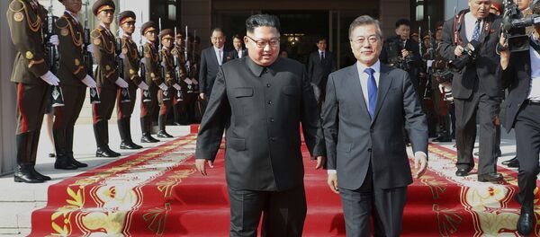 اللقاء الثاني لزعيم كوريا الشمالية كيم جونغ أون ورئيس كوريا الجنوية مون جيه-إن، 26 مايو/ أيار 2018 - سبوتنيك عربي