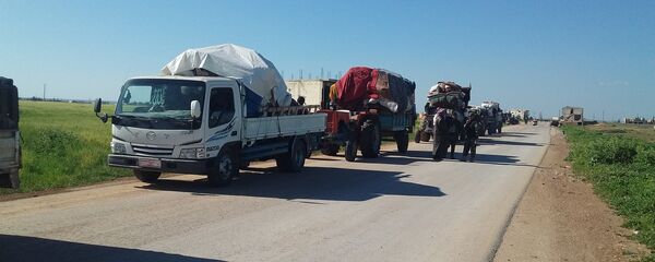 عودة مهجري ريف إدلب عبر معبر أبو الضهور - سبوتنيك عربي