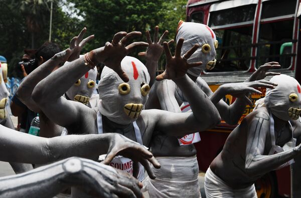 المتظاهرون خلال مظاهرة ضد التدخين في كلكتا، الهند 31 مايو/ أيار 2018 - سبوتنيك عربي