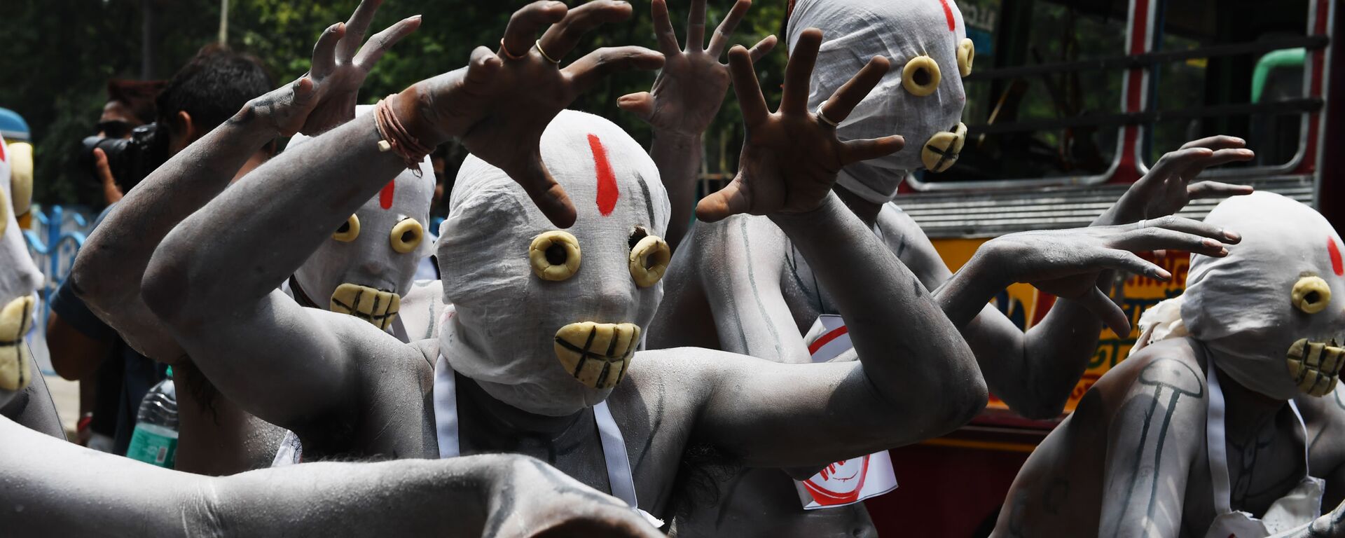 المتظاهرون خلال مظاهرة ضد التدخين في كلكتا، الهند 31 مايو/ أيار 2018 - سبوتنيك عربي, 1920, 03.01.2019