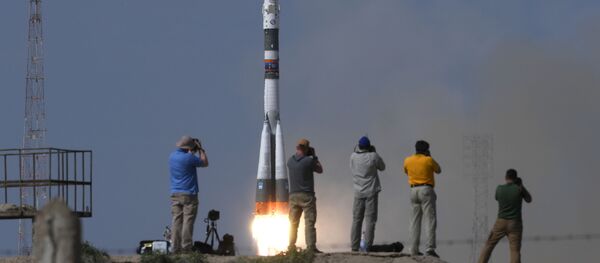 إطلاق مركبة الفضاء سويوز إم إس - 09 من قاعدة بايكونور في كازاخستان التي تحمل طاقم البعثة the ISS Expedition 56-57 - سبوتنيك عربي