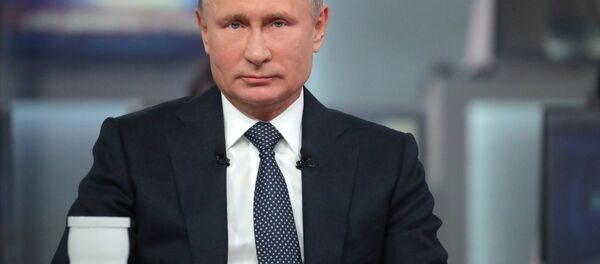 الخط المباشر مع الرئيس فلاديمير بوتين - الحوار السنوي مع الشعب الروسي، موسكو 7 يونيو/ حزيران 2018 - سبوتنيك عربي