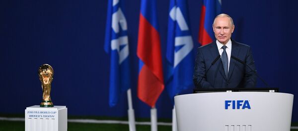 بوتين يلقي كلمة في اجتماع الفيفا الـ68 في موسكو - سبوتنيك عربي