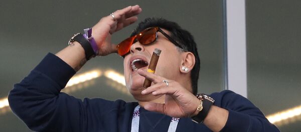 مارادونا في مباراة الأرجنتين مارادونا في مباراة الأرجنتين - سبوتنيك عربي