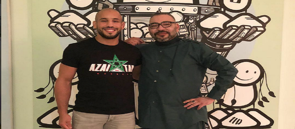الملاكم أبو بكر زعيتر مع الملك محمد السادس - سبوتنيك عربي