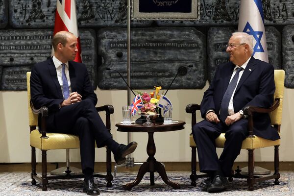 الرئيس الإسرائيلي رؤوفين رفلين خلال استقباله الأمير وليام - سبوتنيك عربي