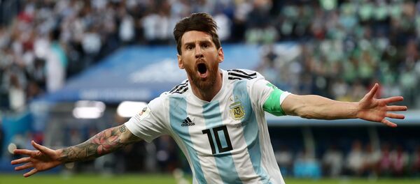 ميسي يحتفل بإحراز الهدف الأول ميسي يحتفل بإحراز الهدف الأول - سبوتنيك عربي