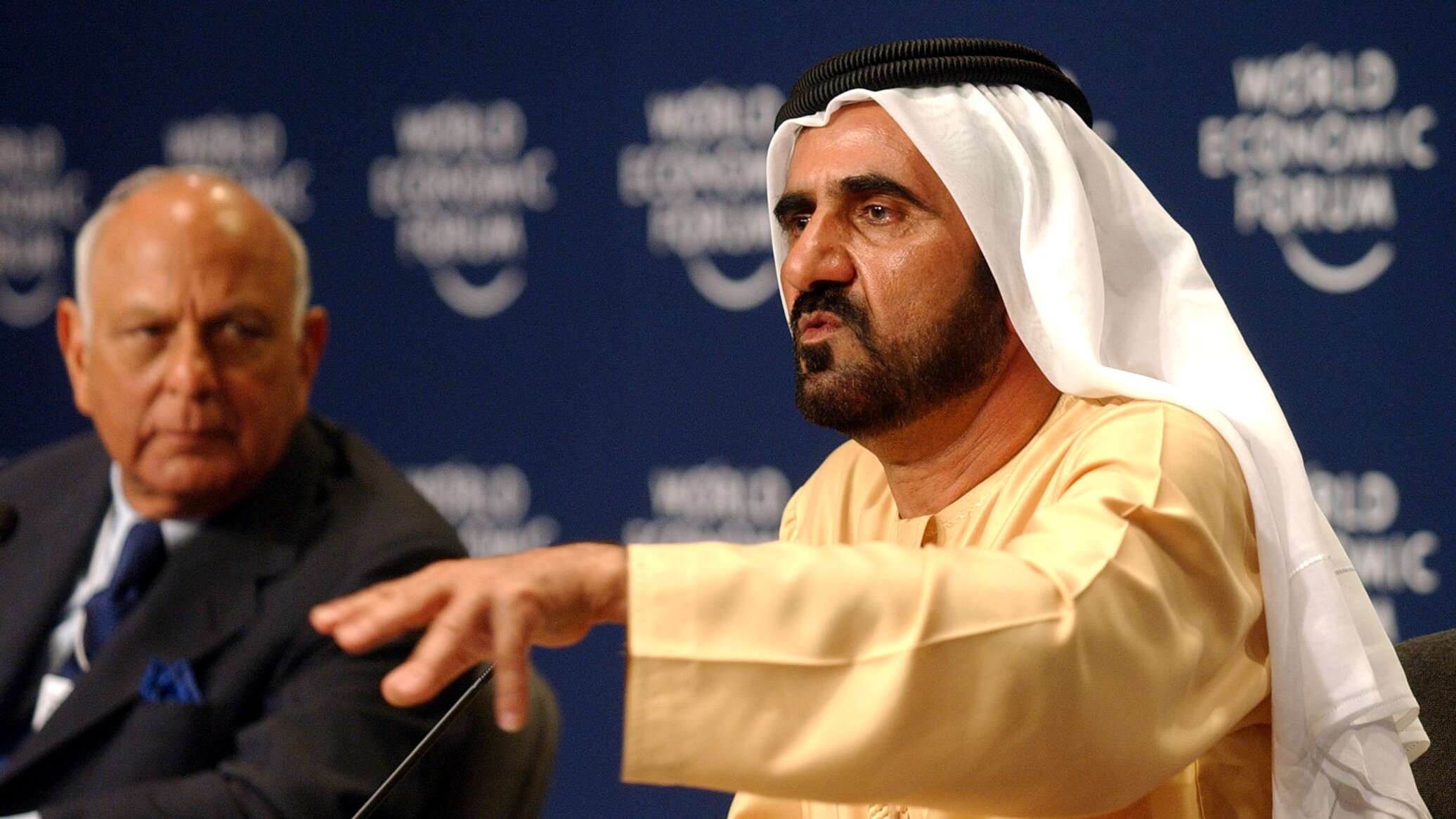 محمد بن راشد: إذا لم تغير فستدفع ثمن بقاء شعبك في مكانه