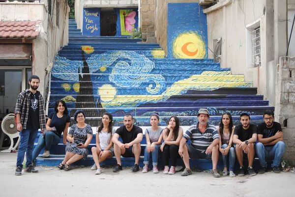    مبادرات تقودها الفنانة التشكيلية هيام سلمان لتجميل شوارع وأزقة مدينة اللاذقية - سبوتنيك عربي