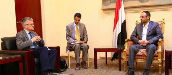 مهدي المشاط رئيس المجلس السياسي الأعلى، 30 يونيو / حزيران، والمبعوث الخاص لوزارة خارجية مملكة السويد إلى اليمن وليبيا السفير بيتر سيمنبي مهدي المشاط رئيس المجلس السياسي الأعلى، 30 يونيو / حزيران، والمبعوث الخاص لوزارة خارجية مملكة السويد إلى اليمن وليبيا السفير بيتر سيمنبي - سبوتنيك عربي