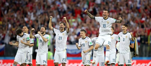 احتفال لاعبي روسيا - سبوتنيك عربي