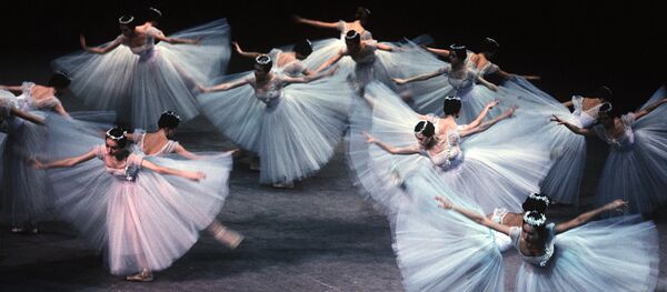 راقصات الباليه في مسرح بلشوي في موسكو - سبوتنيك عربي