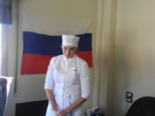 الروس يقدمون العناية الطبية للسوريين في ريف حماة - سوريا - سبوتنيك عربي