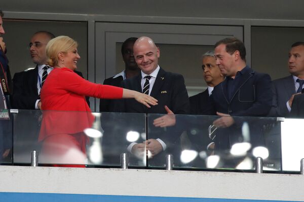 رئيسة كرواتيا ورئيس وزراء روسيا في مباراة روسيا وكرواتيا - سبوتنيك عربي