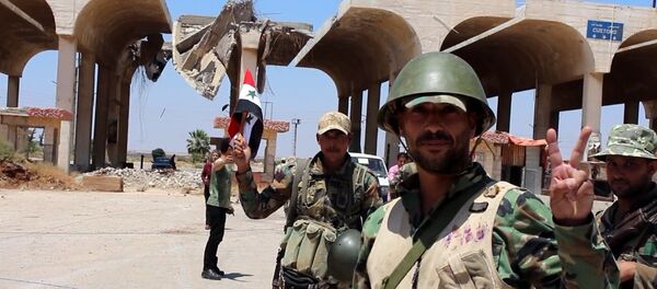 الجيش السوري على معبر نصيب الحدودي ويرفع العلم هناك - سبوتنيك عربي