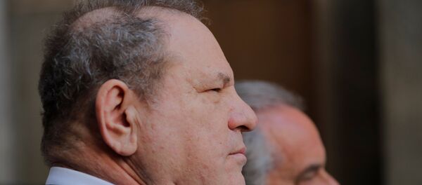 المنتج السينمائي الأمريكي هارفي وينستين أمام المحكمة في وقائع تحرش جنسي، 9 يوليو/تموز 2018 - سبوتنيك عربي