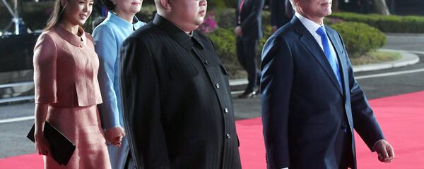 الرئيس مون جيه إن مع الرئيس كيم جونغ أون - سبوتنيك عربي