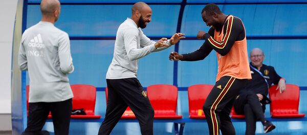 هنري و لوكاكو في الحصة التدريبية للمنتخب البلجيكي - سبوتنيك عربي