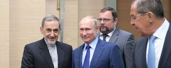 الرئيس الروسي فلاديمير بوتين، اليوم الخميس 12 يوليو/ تموز، فيستقبل مستشار المرشد الأعلى الإيراني للشؤون الدولية، علي أكبر ولايتي - سبوتنيك عربي