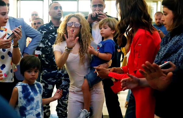 شاكيرا تصل إلى مطار بيروت الدولي، 12 يوليو/تموز 2018 - سبوتنيك عربي