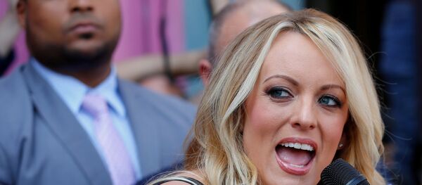 الراقصة الإباحية ستورمي دانيالز - سبوتنيك عربي