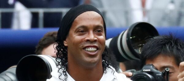 لاعب كرة القدم البرازيلي رونالدينيو في حفل ختام بطولة كأس العالم في روسيا، 15 يوليو/تموز 2018 - سبوتنيك عربي