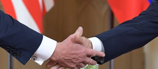 لقاء الرئيس الروسي فلاديمير بوتين والرئيس الأمريكي دونالد ترامب في القصر الرئاسي الفنلندي في هلسنكي - سبوتنيك عربي