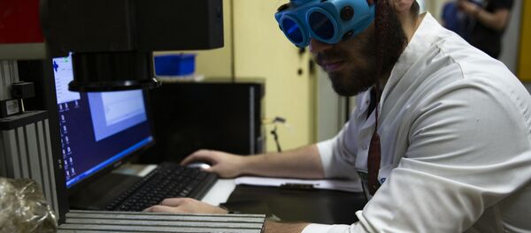 حقيقة جديدة: كيف يمكن لليزر أن يكون بديلا للانسان - سبوتنيك عربي