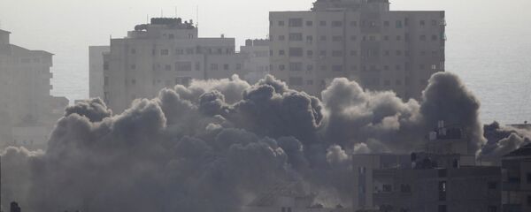 الطيران الإسرائيلي يوجه ضربة على مدينة غزة، قطاع غزة 14 يوليو/ تموز 2018 - سبوتنيك عربي