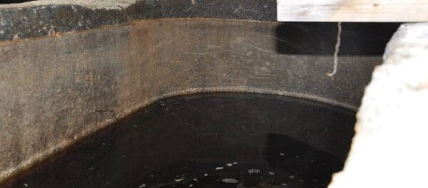 سائل أحمر اللون في تابوت أسود في مصر - سبوتنيك عربي