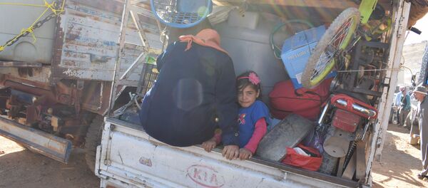 أهالي القلمون الغربي يغادرون عرسال اللبنانية ويعبرون عن سعادتهم في تسهيل إجراءات العودة - سبوتنيك عربي