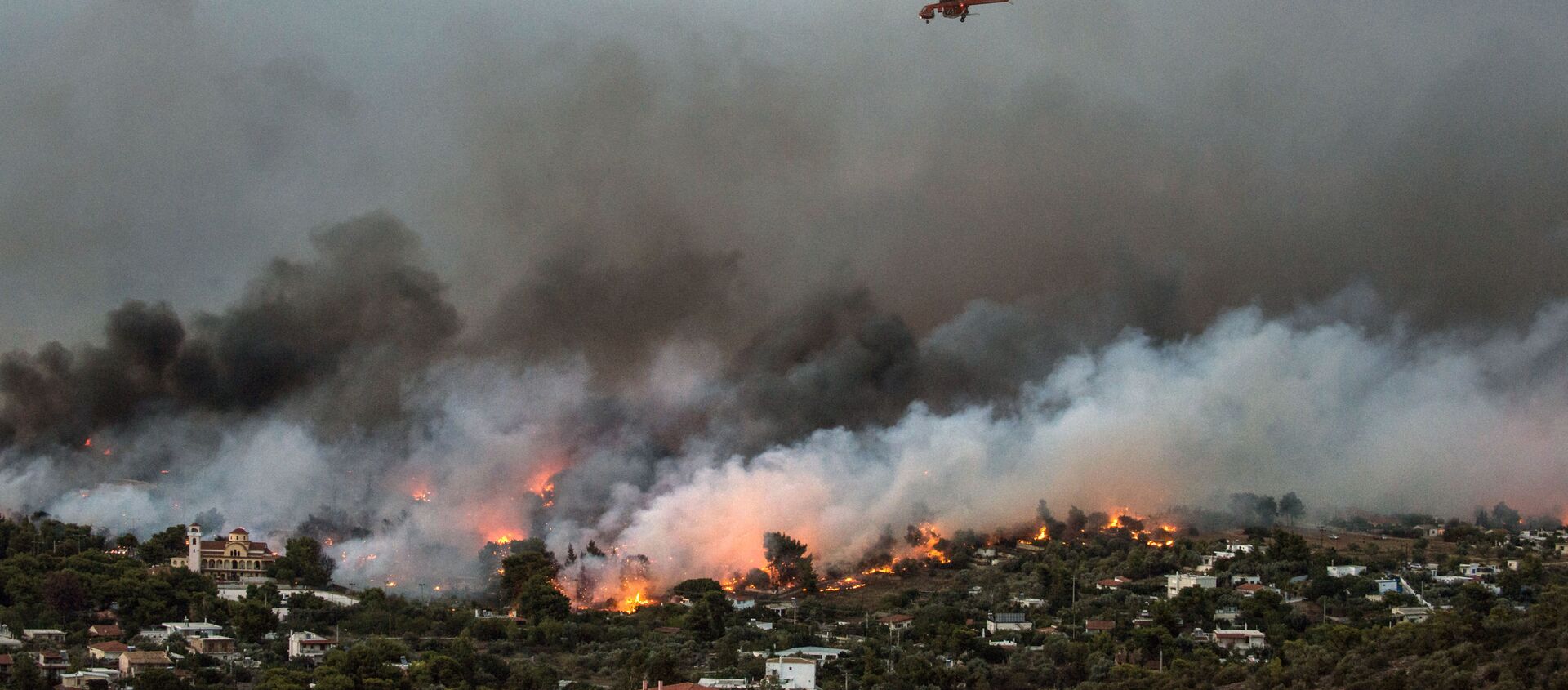 اندلاع الحرائق في شرق أثينا، اليونان 23 يوليو/ تموز 2018 - سبوتنيك عربي, 1920, 25.07.2018