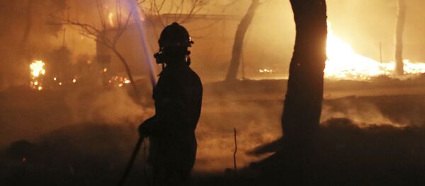 اندلاع الحرائق في شرق أثينا، اليونان 23 يوليو/ تموز 2018 - سبوتنيك عربي